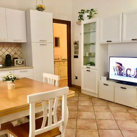 Presso La Maison De Gioel Usufruirai Di Un Appartamento Indipendente Dotato Di Uso Cucina E Lavatrice Arredato In Maniera Funzionale Situato In Ottima Posizione Vicino A Supermercati Caffetterie Pasticcerie Bar Pizzerie E Tanti Altri Servizi Ольбія Екстер'єр фото